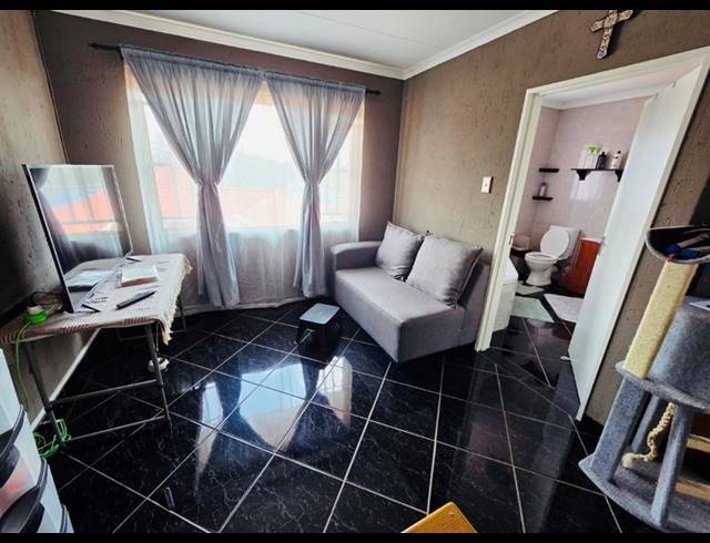 2 BEDROOM PROPERTY TO RENT IN DINWIDDIE